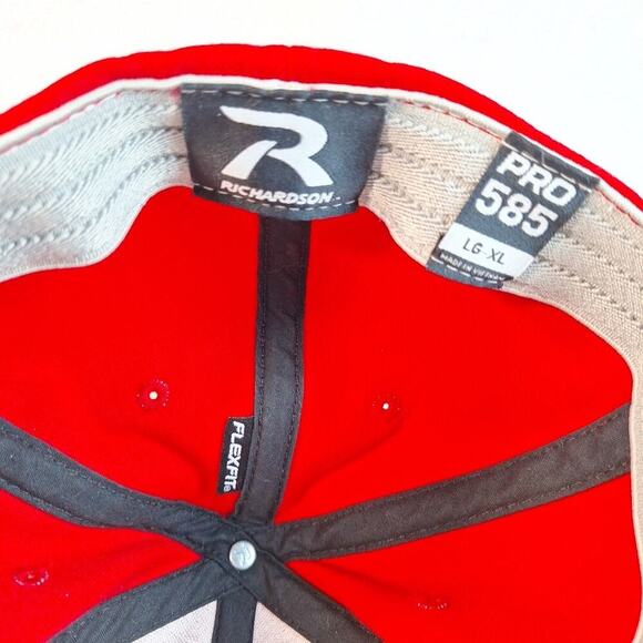 Wisconsin Badgers Red Hat - Embroidered White W Size Large/XL NCAA Big 10 - Picture 8 of 9